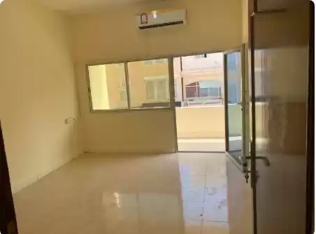 Residential Ready Property 3 Bedrooms U/F Apartment  for rent in Doha #7436 - 1  image 